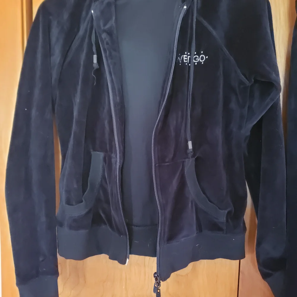 Vertigo Paris Black Velour Drawstring Pants With Matching Jacket/Hoodie - Picture 4 of 8